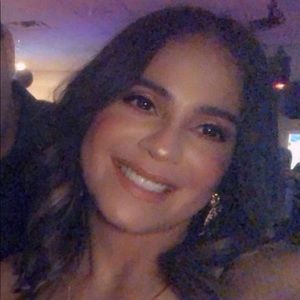 Meet your Posher, Desiree